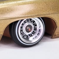 Image 5 of 1:25 RAYZ cross lace