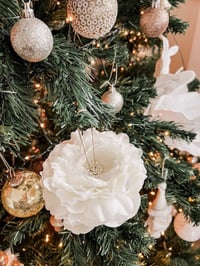 Image 1 of White Hanging Peony (with pearls) 