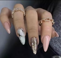 Nails cute stiletto design2
