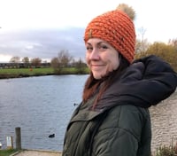 Image 6 of Super Chunky Bobble Hat 