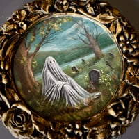 Image 2 of Fantasma en el prado de tumbas 