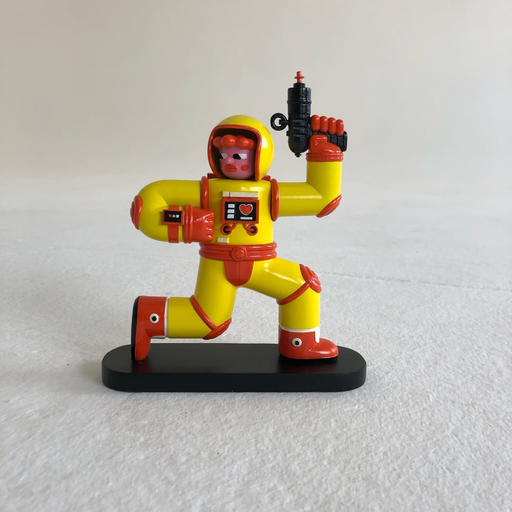 Limited Edition Space Man Hank - Sculpture - 