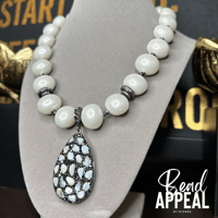 Image 7 of Shell Chips Pendant Pearl Necklace