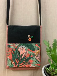 Image 1 of SHOULDER BAG - BLACK AND NATIVE FLORAL