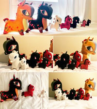 Image 2 of Medium Horse - Set of 3 (PRE ORDER)