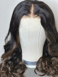 Image 2 of Glue-less pre everything wig