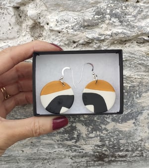 Image of Black/Ochre Wave Earrings