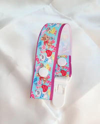 vintage animals paci clip