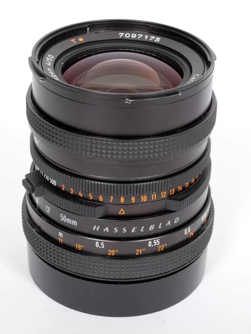 Image of Hasselblad Carl Zeiss Distagon 50mm F4 lens CF T* FLE #4130 AS IS