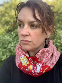 Image 3 of NECKWARMER SCARF - RED AND BLACK