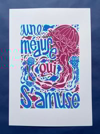 Image 4 of Une méduse qui s'amuse