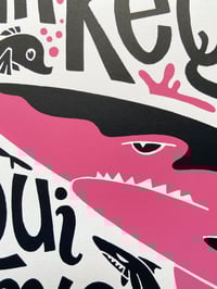 Image 2 of Un requin qui n'a peur de rien