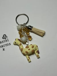 Image 1 of Giraffe keyring