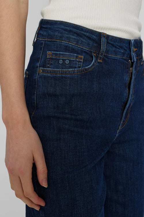 Image of 2-Jeans Nuparis Cropped