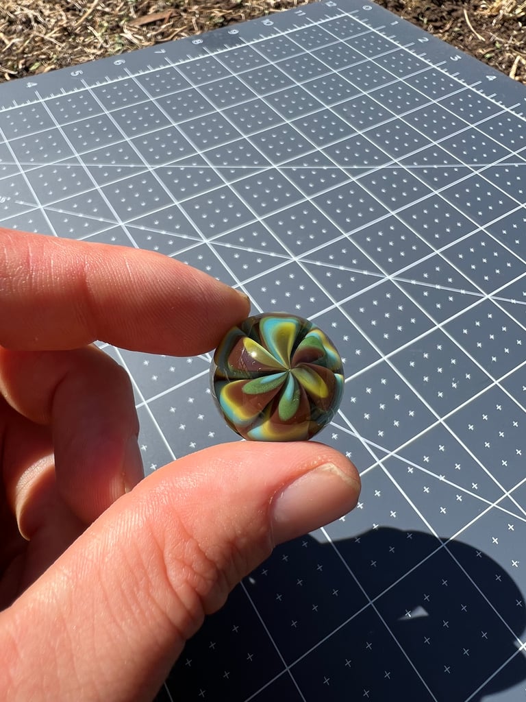 Thumbprint Slurper Marble Image 4