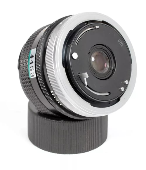 Image of Canon FD/FDn 28mm wide angle lens for Canon FD mount cameras (F2.8/F3.5)