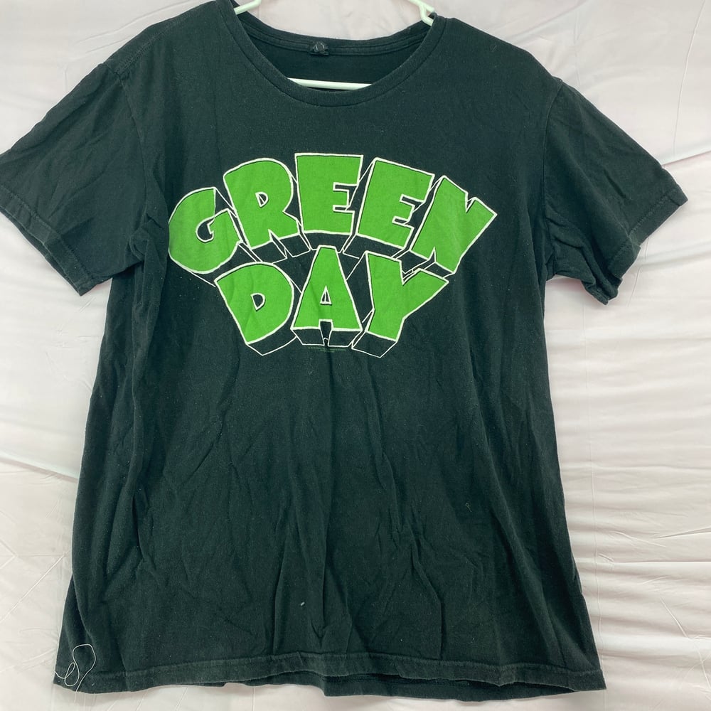 Image of Green Day Classic look T-shirt Youth Large Solid Black Back