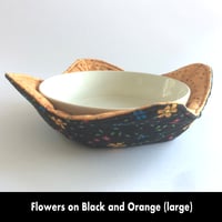 Image 3 of Reversible Bowl Cozy - Flowers on Black & Orange
