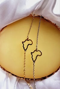 Image 2 of African Map Bracelet With Link Chain