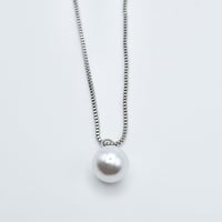 18K White Gold Plated Faux Pearl Pendant Necklace