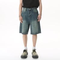 Image 9 of Men's Loose Fit Denim Shorts  Mid Rise, Knee Length