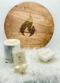 Image 4 of Hot Mess - Spiced Oat Milk Scented Soy Wax Melt - 2.7 oz 