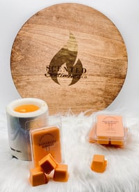 Image 2 of Bottomless Mimosas - Mimosa & Mandarin Scented Soy Wax Melt - 2.7 oz 