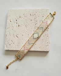 Image 2 of Arrow