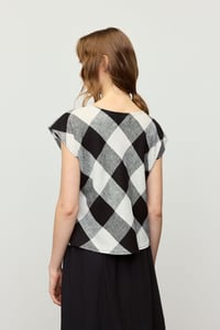 Image 3 of Kuwait bias shell tee gingham