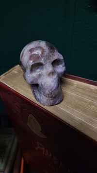 Chevron amethyst skull #1