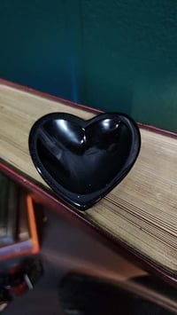 Obsidian heart dish 