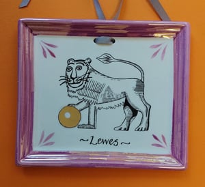 Lewes lion wall plate