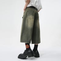Image 4 of Men's American Style Calf-Length Denim Shorts