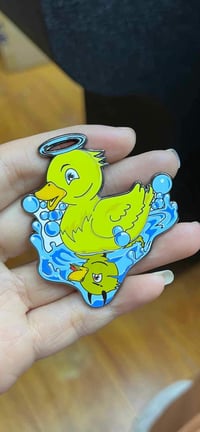Image 1 of Ducky