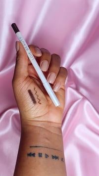 Image 2 of 90s fine lip liner 