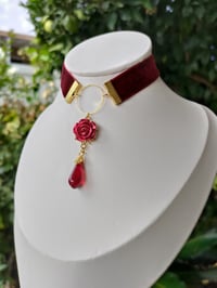 Image 3 of Romantic Wine Red & Gold Velvet Glass Teardrop Rose Choker