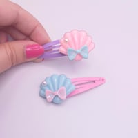 Image 3 of Pastel Mermaid Shell 2pc hair clips set