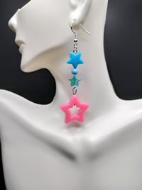 Image 5 of Retro Pink & Blue Star Drop Earrings