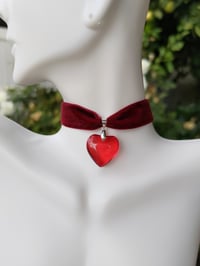 Image 1 of Romantic Wine Red Glass Heart Velvet Choker