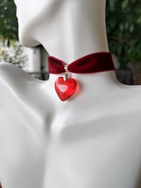 Image 5 of Romantic Wine Red Glass Heart Velvet Choker