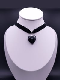 Image 2 of Elegant Gothic Black Glass Heart Velvet Choker Necklace