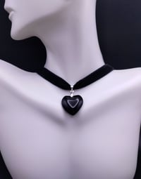 Image 3 of Elegant Gothic Black Glass Heart Velvet Choker Necklace