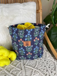 Image 4 of Sac à projet Berlioz Small "champ blanc", "champ bleu" et "plantes bleu"