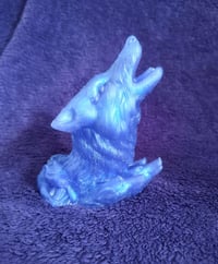 Resin wolf model