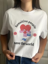 Image 5 of Tee-Shirt SENSITIVE PEOPLE SAVE THE WORLD