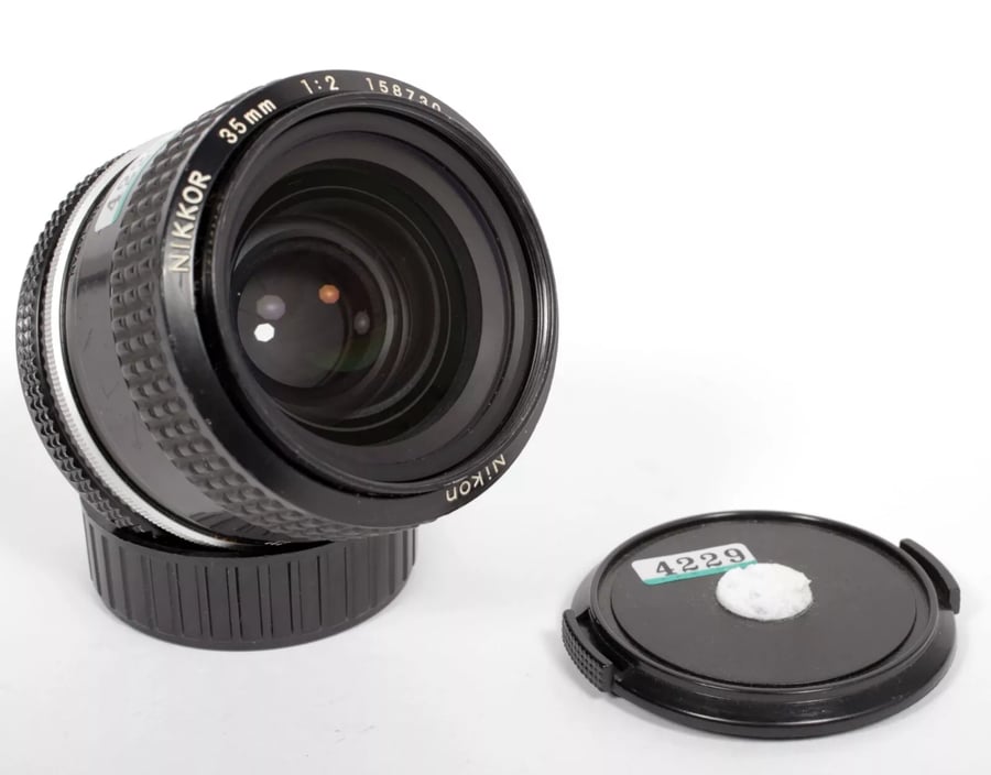 Image of Nikon NIkkor 35mm f/2 AI lens #4229 for all F mount cameras