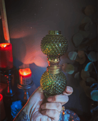 Green hobnail oil lamp