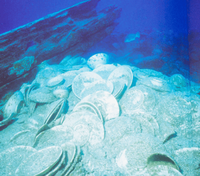 Great Piece at ~Half of Typical Retail for Shipwreck Discovery Plates/Bowls