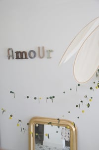 Image 4 of Guirlande de laine feutrée et feuilles en laine mérinos