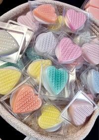 Image 3 of Heart Clamshell